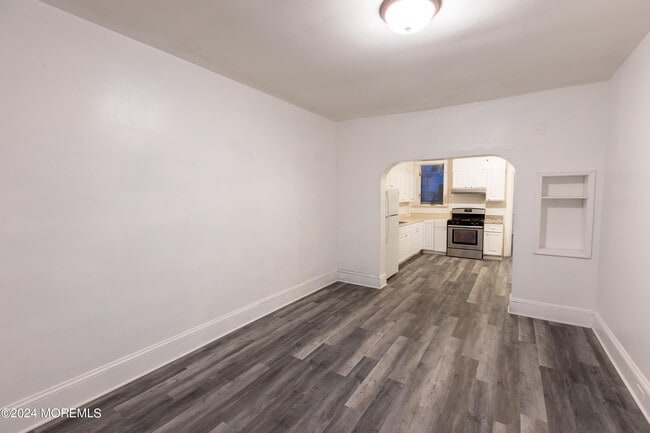 Photo - 110 Rector St Unit 1