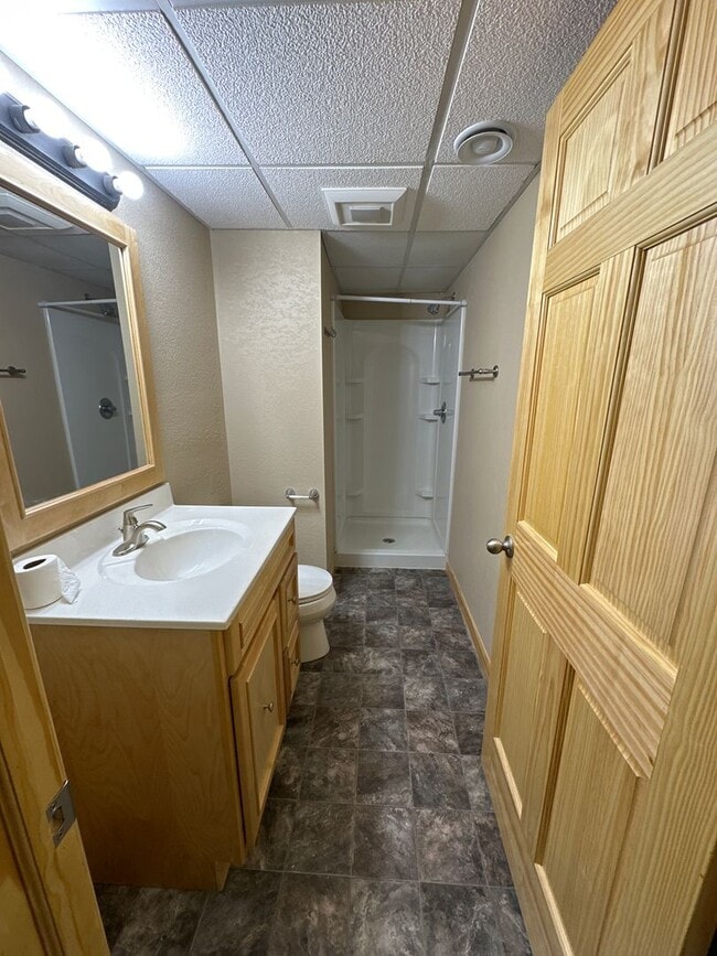 Photo - EZ - 202 Triplex Unit B