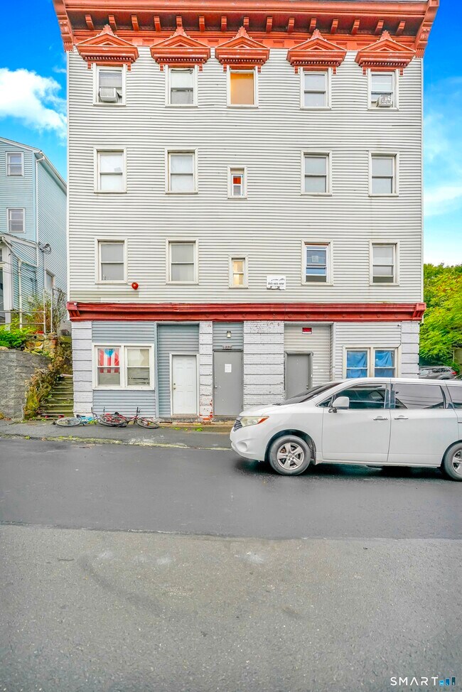 Photo - 132 Locust St Unidad 14