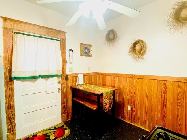 Photo - 2528 Ave Q 1/2