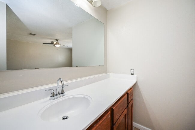 Photo - 1114 Blue Diamond Dr