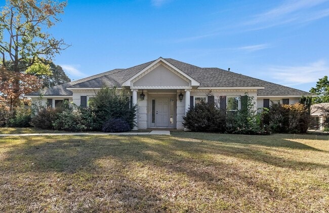 Photo - Beautiful 4 Bed 2.5 Bath Available Now!