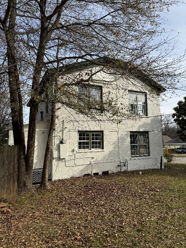 Photo - 801 W Queen St