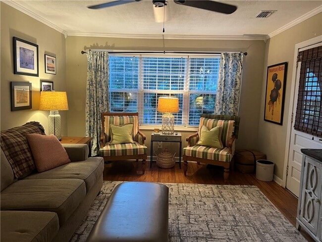 Photo - 618 Union St