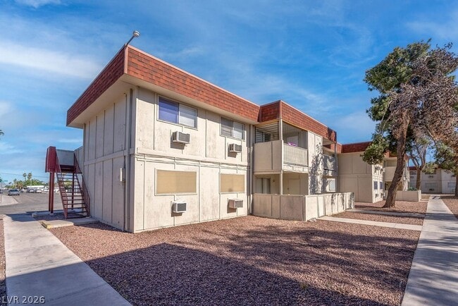 Building Photo - 5396 S Swenson St Unit 30