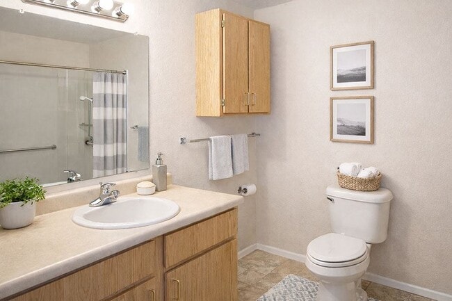 Photo - Summit House Apartments