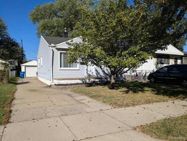 Photo - 22843 Heussner Ave