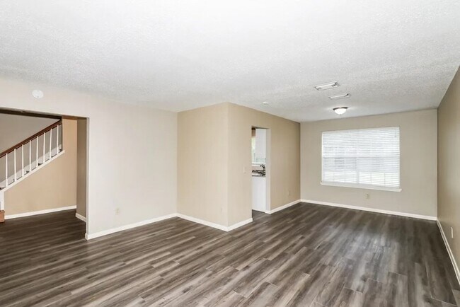 Photo - 16110 Sweetwater Creek Dr
