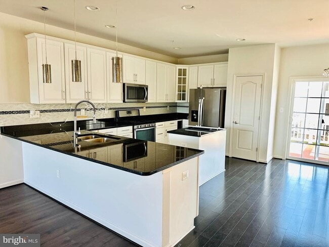 Photo - 9448 Adelaide Ln