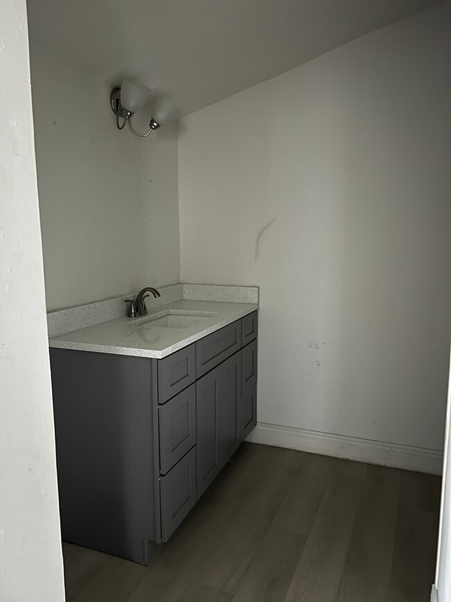 Photo - 224 W Cypress St