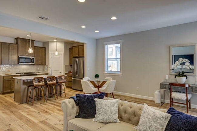 Photo - 3 Bed,2.5 Bath Townhome at the Landing At Salmon Creek