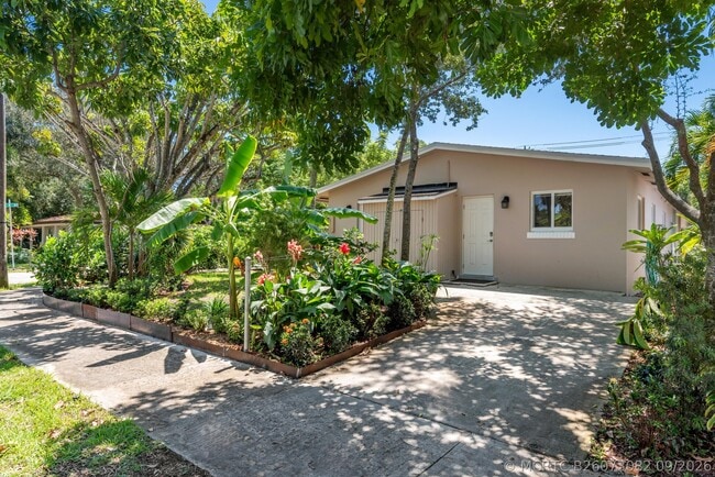 Photo - 1621 SW 8th Ave