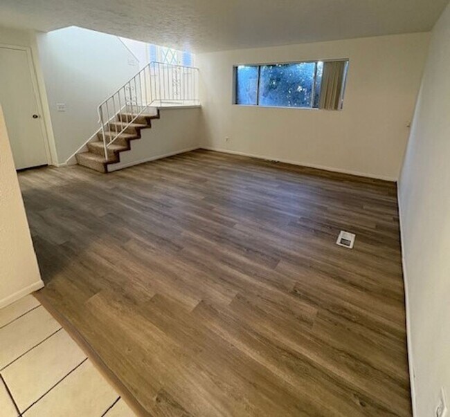 Photo - 3 Bedroom Townhome in Sandy!