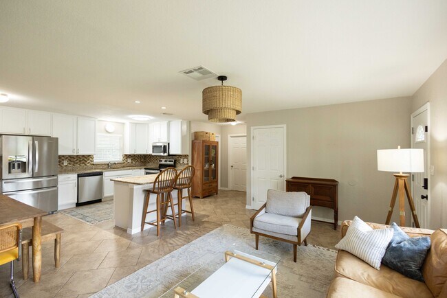 Photo - 650 S Park Ave