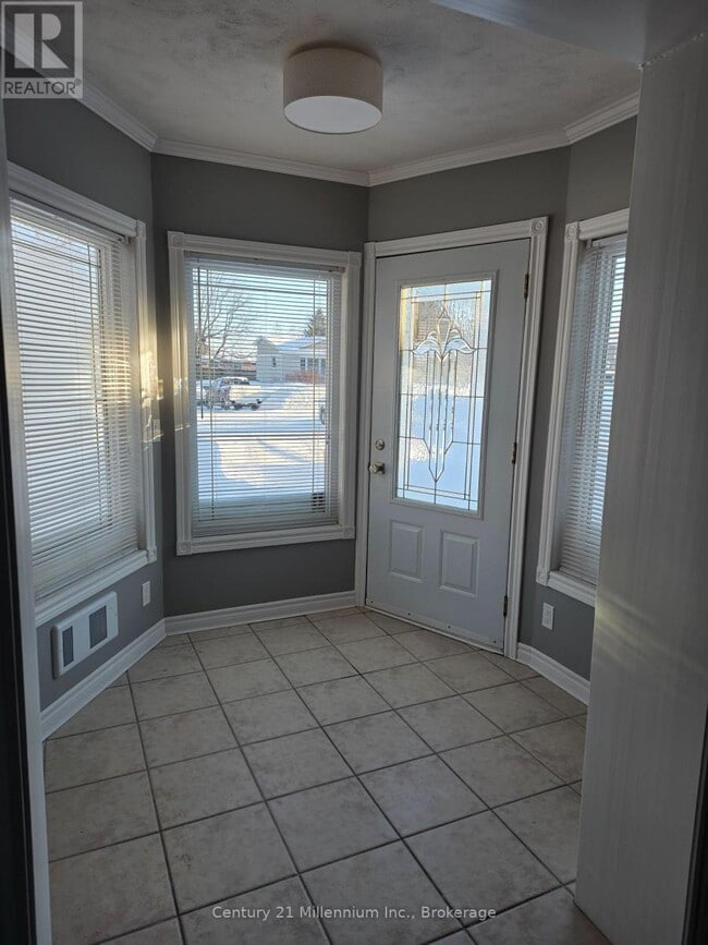 Photo - 398 Kingsway St Unité 1