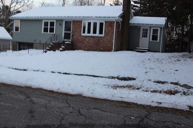 Building Photo - 2 Norman Ave