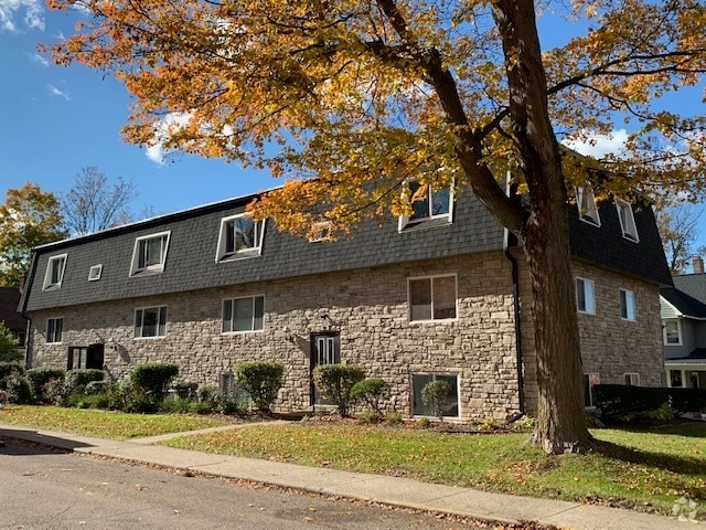 Building Photo - 54 College Ave Unit 3-2 Rental