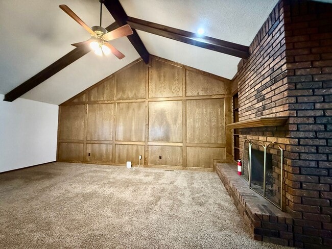 Photo - 4BD 2.5 Bath Pet Friendly