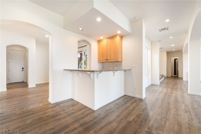 Photo - 904 Pont Chartrain Dr