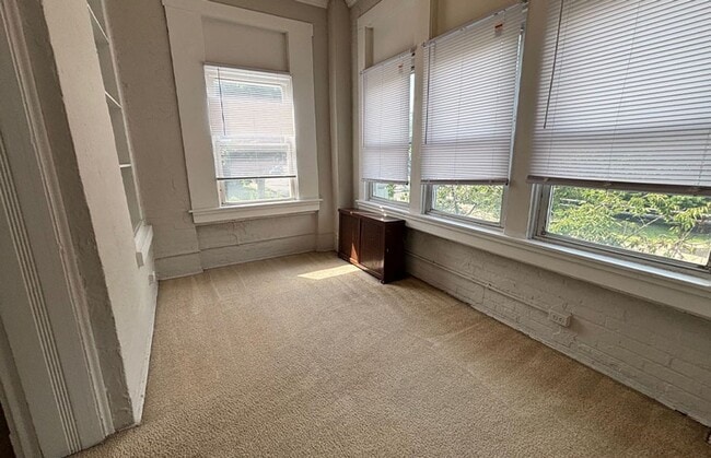 Photo - 3300 Jefferson Ave Unit 3300-05