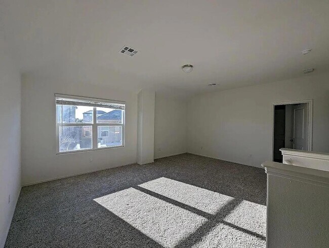 Photo - 1216 Blackhaw Ln