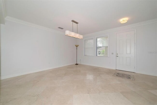 10124 Malpas Point
