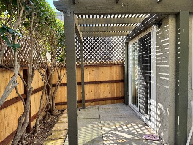 Photo - Charming 2 bedroom 2 bath in Tierrasanta!