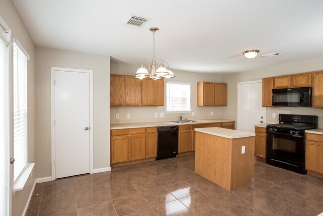 Photo - 8010 Suffield Glen Ln