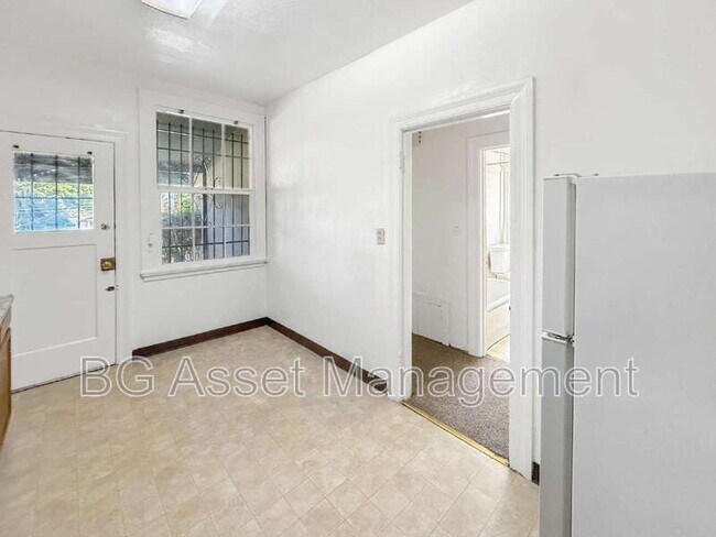 Photo - 1000 E 33rd St