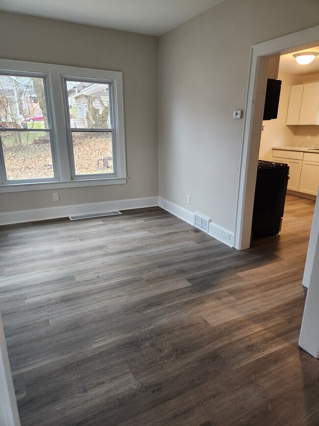 Dining Room - 516 W End Ave