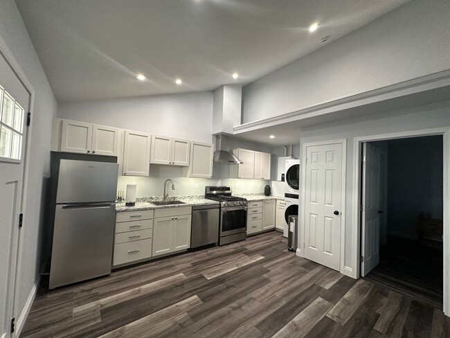 Building Photo - Stunning 1+1 ADU in Agoura Hills Unit A