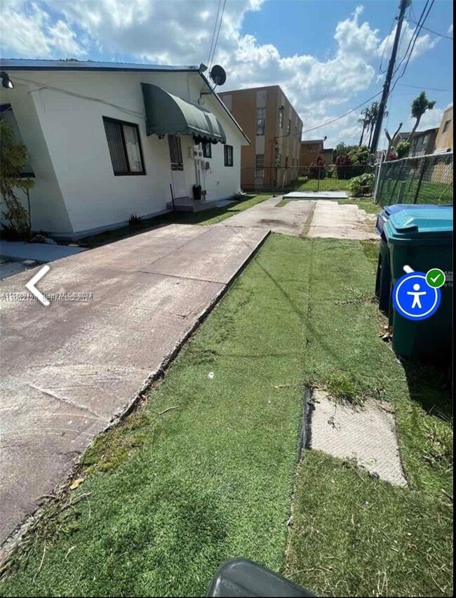 Photo - 10801 SW 5th St Unidad 10801