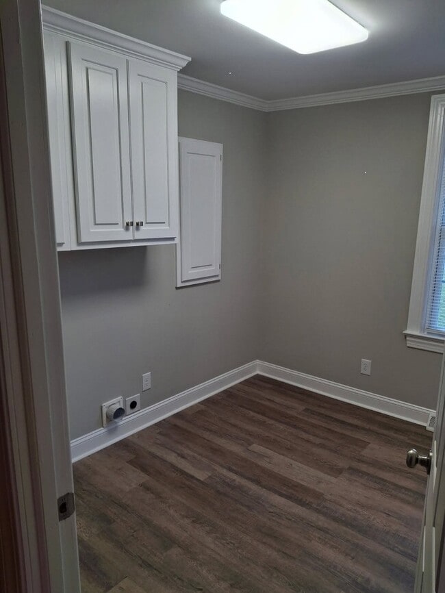 309 N Glendale Dr