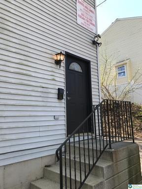 Building Photo - 1538 E 8th St Unit A Rental