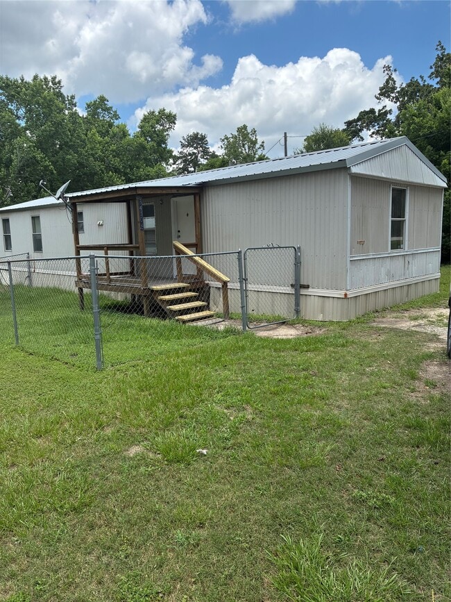 Building Photo - 3410 Old Houston Rd