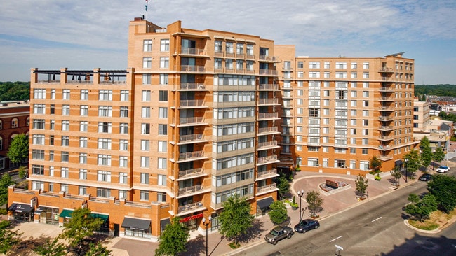 The Reserve at Clarendon Centre Apartments - The Reserve at Clarendon Centre Rental