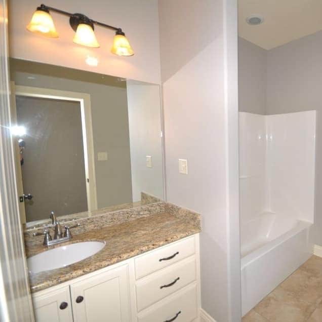 Photo - 421 Chavanne St
