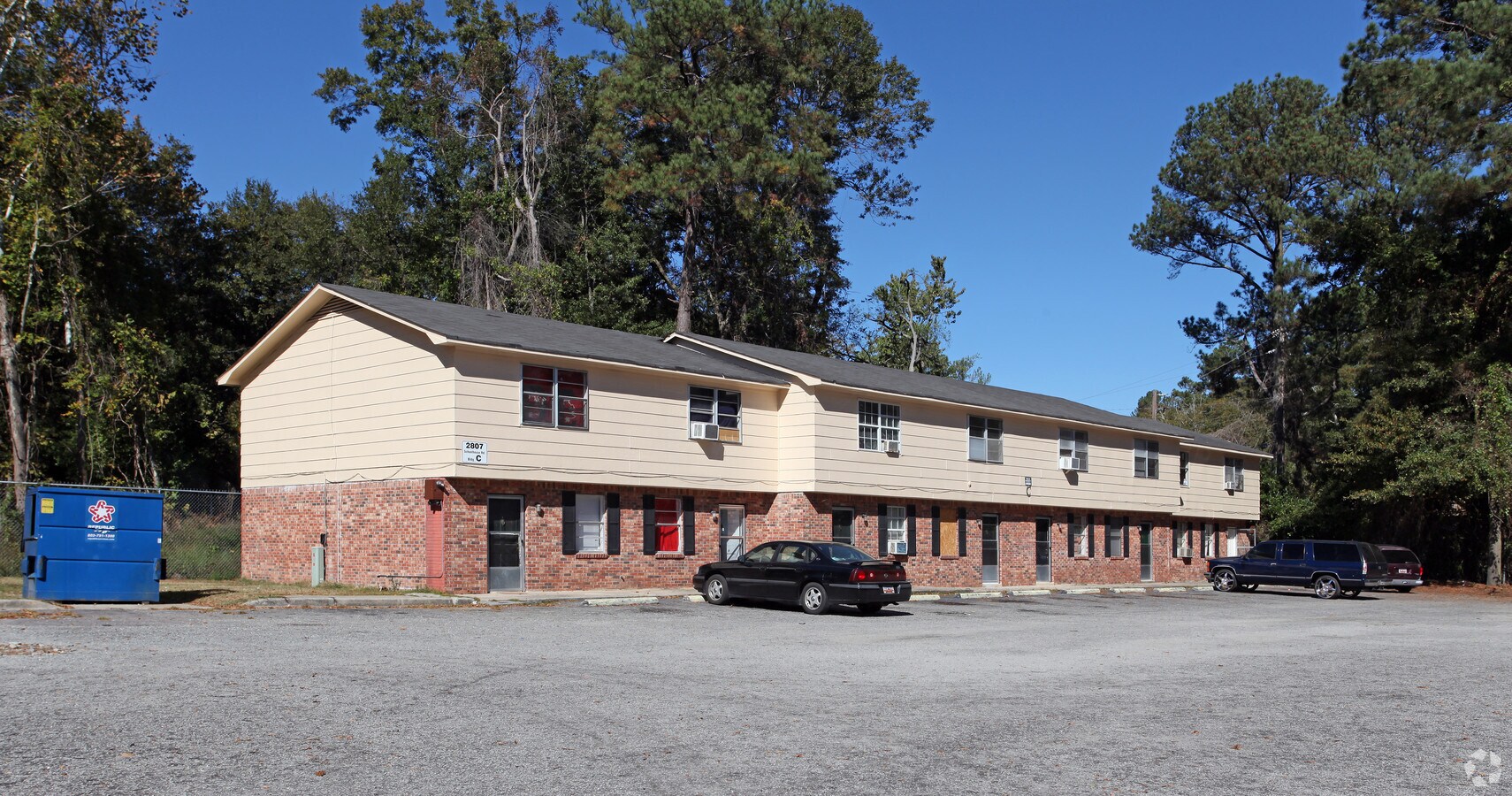 Photo - Four Seasons Apartments