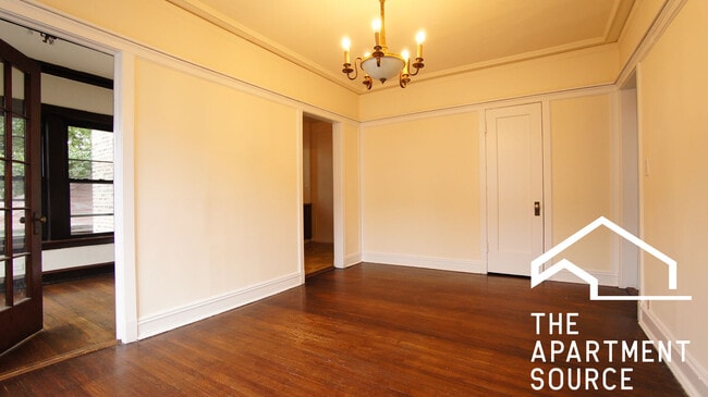 Photo - 2422 N Sawyer Ave Unit 3S