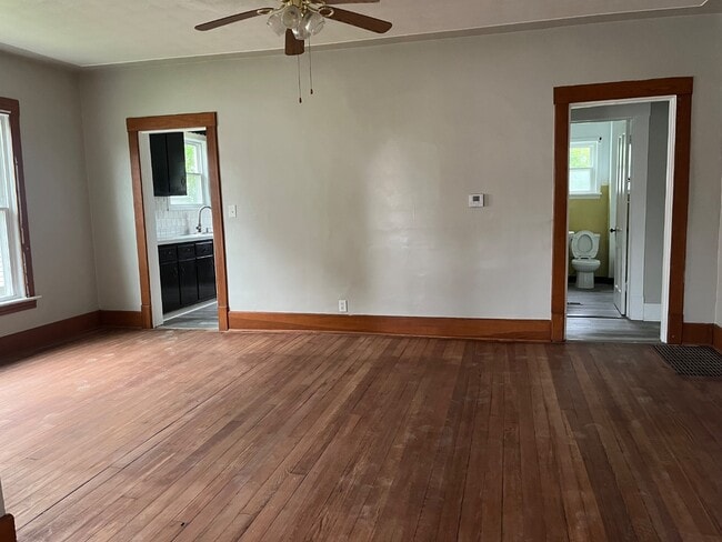 Photo - 1309 W 2nd St