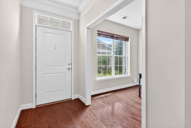 Photo - 65 Linden Pl Casa Adosada