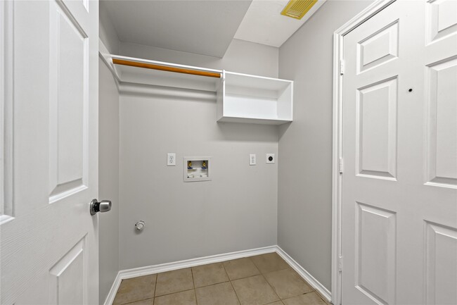 Photo - 3115 Glenthorpe Ln