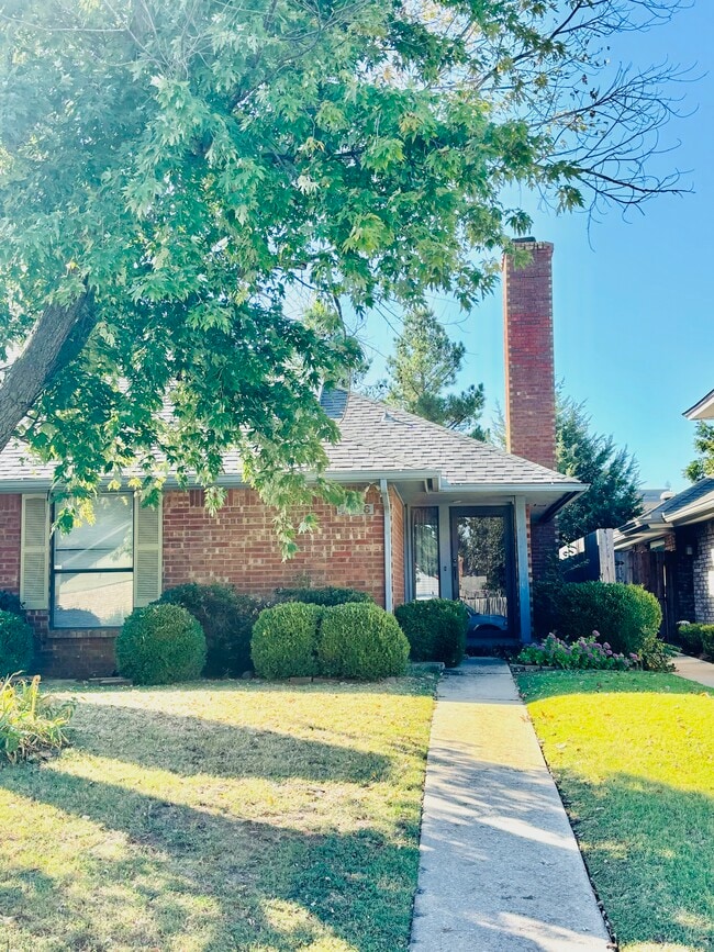4006 NW 68th St