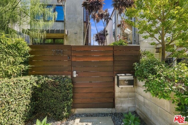 744 Marine St