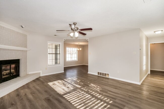 Photo - 2106 Charles Bryan Rd