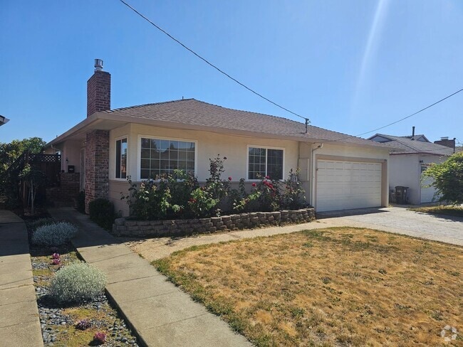 Building Photo - Charming Castro Valley Home: Spacious Livi...