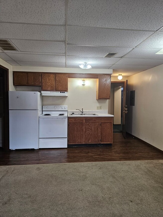 Photo - One Bedroom Apartment Downtown Unit 5