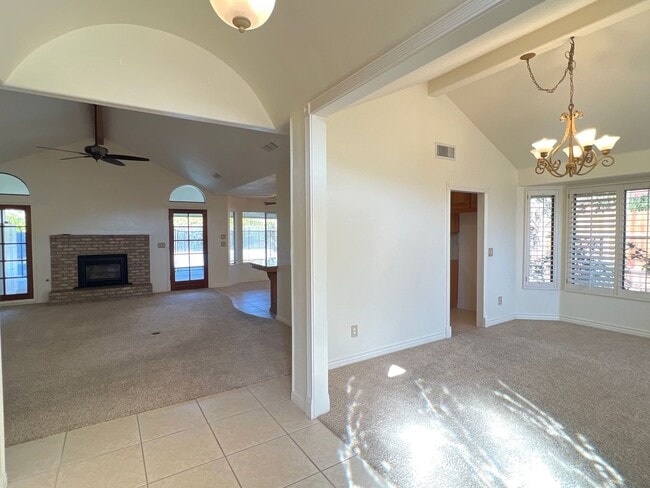 Photo - SOUTHWEST BAKERSFIELD