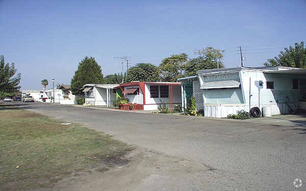 Frontier Mobile Home Park - Frontier Mobile Home Park