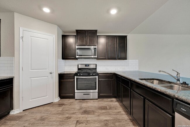 Photo - Brand New Property for Rent near 1604 + Potranco in cities NW side of San Antonio!
